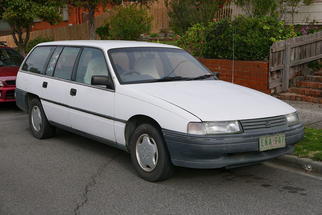   Commodore Furgon (kombi) 1993-1997